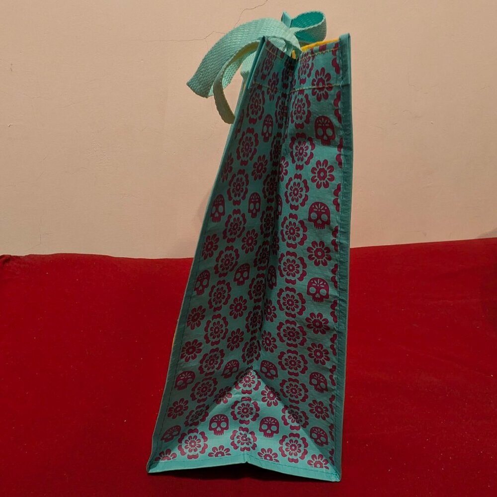 HEB Tote and Zip Tiger Bag, New - Picture 9 of 12